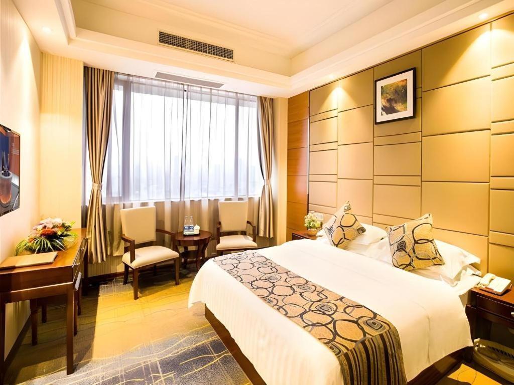 Greentree Inn Guangdong Jieyang Bus Terminal Station Ronghua Avenue Business Hotel Exterior foto